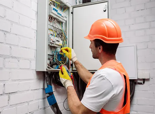 Eletricista na Vila Lutecia em Santo André